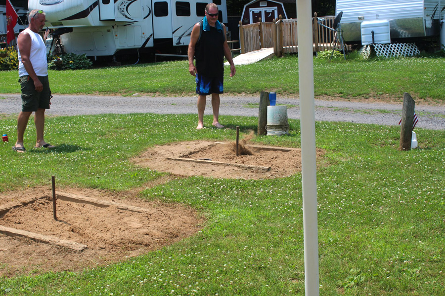 Horseshoe pits